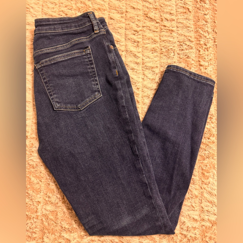 Blue Skinny Jeans with Rich Color and Classic Style
